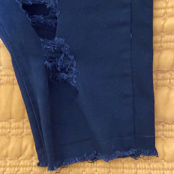 Frayed Jean Bermuda Shorts - Picture 2 of 3